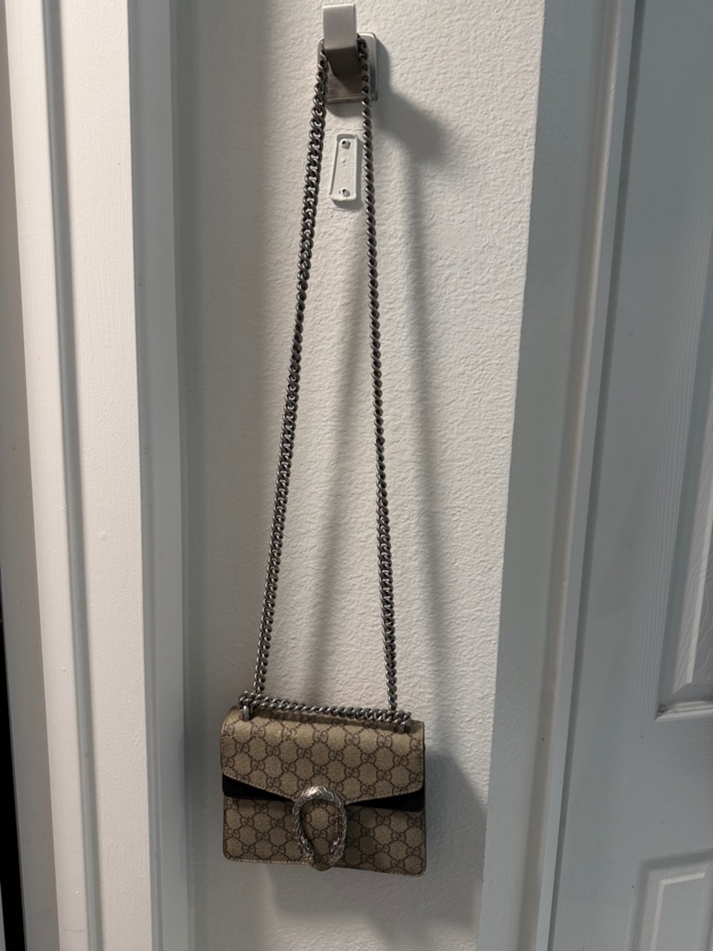 Gucci Dionysus Beige Monogram Shoulder Bag with Silver Chain - Picture 11 of 12
